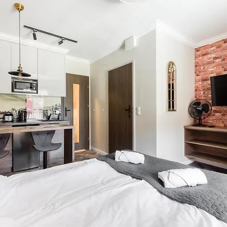 Zefiro Chmielna * غدانسك