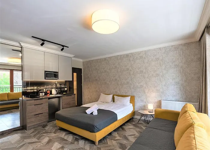 Zefiro Chmielna * 格但斯克